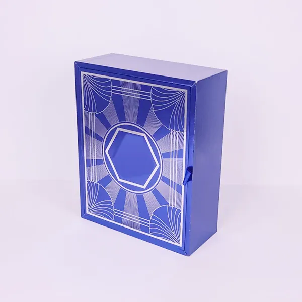 Магнетни кутии за подароци